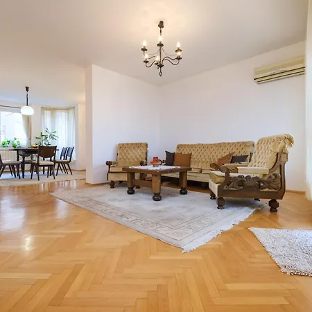 Feriehus The Hill House Free Parking Plovdiv