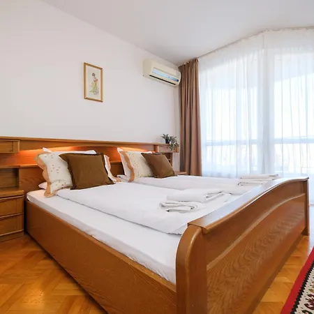 The Hill House Free Parking Feriehus Plovdiv