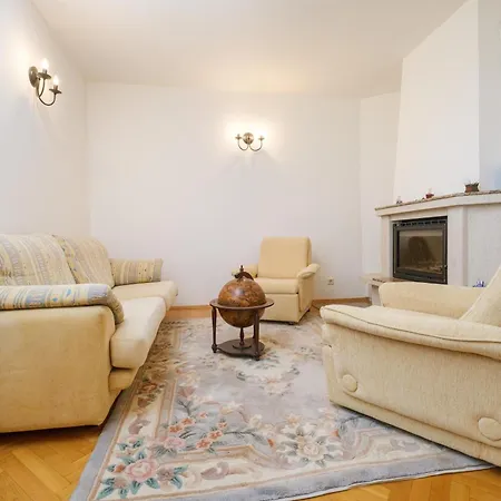 Feriehus The Hill House Free Parking *