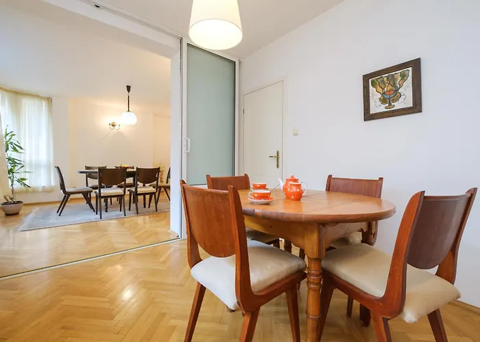 Ferienhaus The Hill House Free Parking *