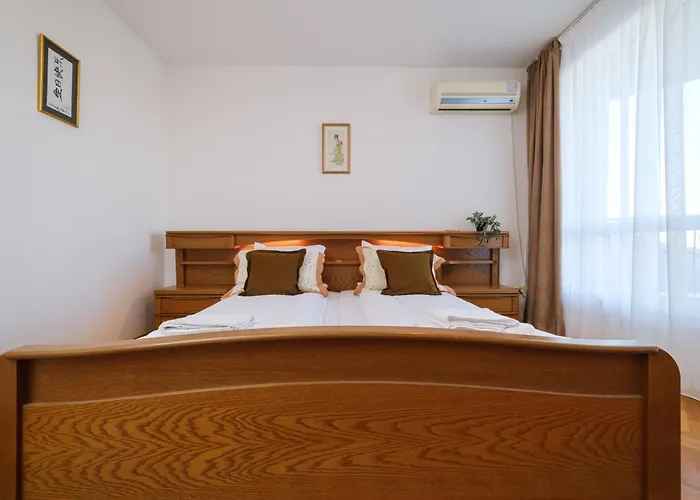 Ferienhaus The Hill House Free Parking *