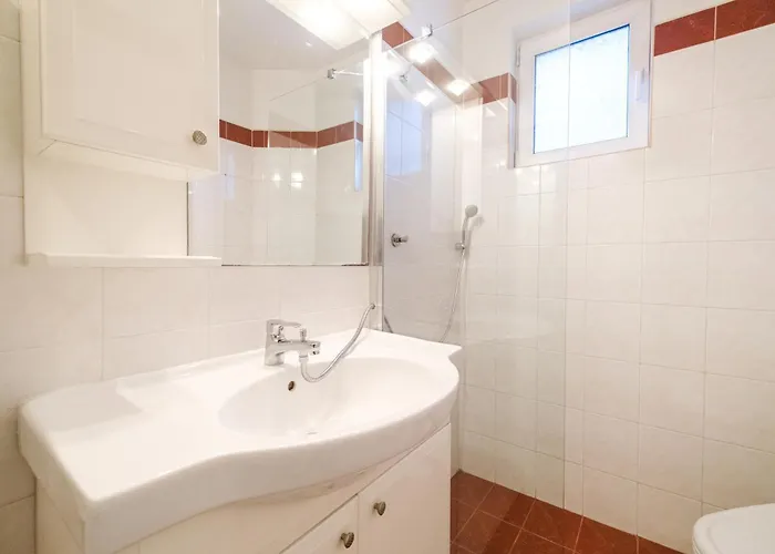 The Hill House Free Parking Ferienhaus *