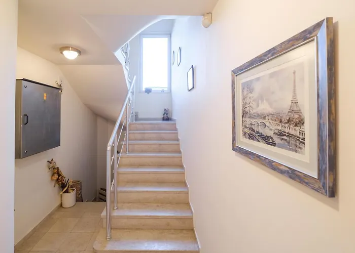 Ferienhaus The Hill House Free Parking