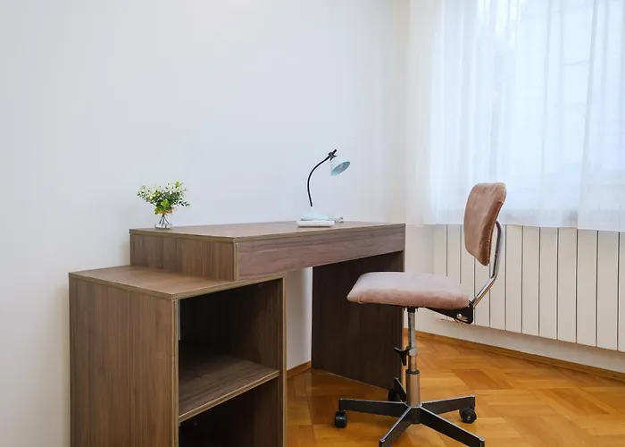 The Hill House Free Parking Ferienhaus *