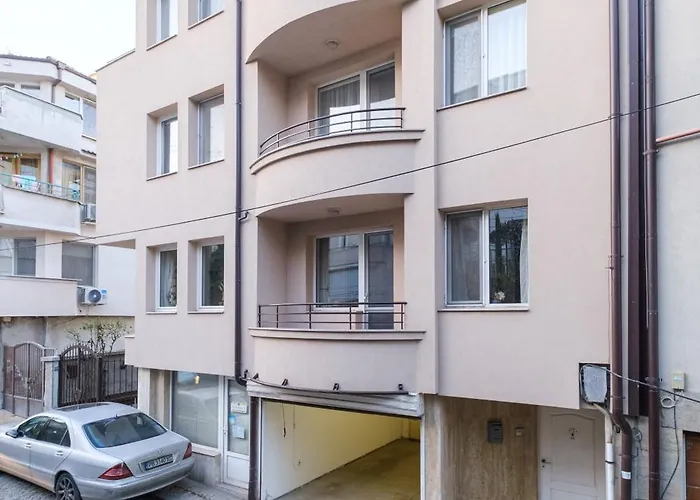 The Hill House Free Parking Plowdiw