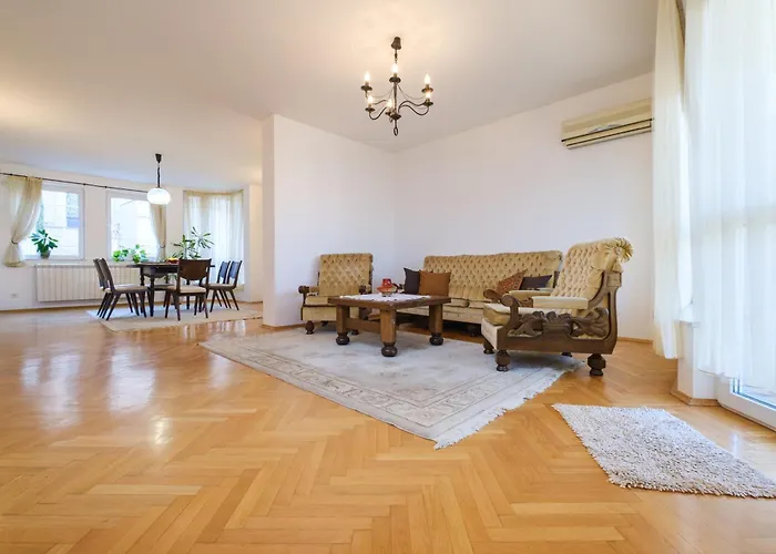 Ferienhaus The Hill House Free Parking Plowdiw