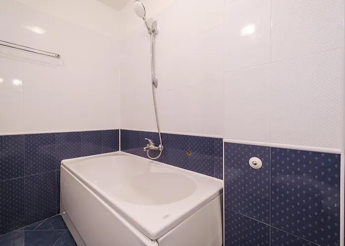 The Hill House Free Parking Ferienhaus *