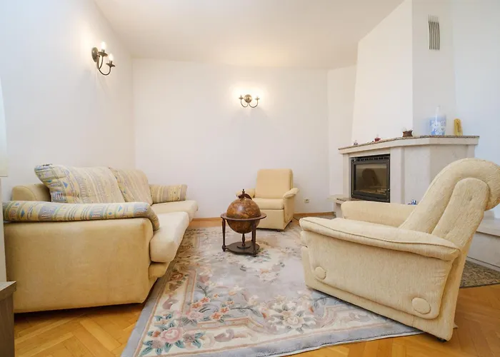 Ferienhaus The Hill House Free Parking *