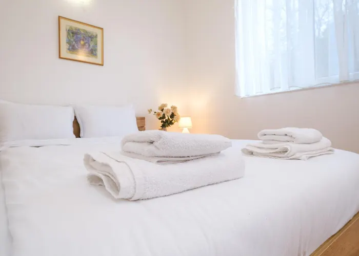 Ferienhaus The Hill House Free Parking *